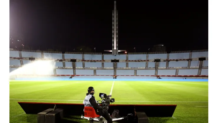 El histórico estadio Centenario de Montevideo recibirá las dos finales.