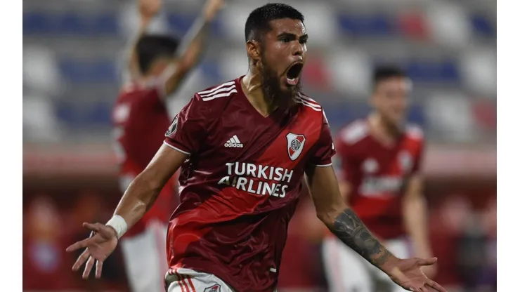 Paulo Díaz salvó a River Plate en Barranquilla con un hermoso cabezazo.