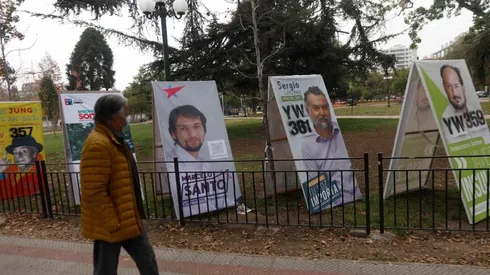 Son cientos los candidatos a constituyentes y concejales.