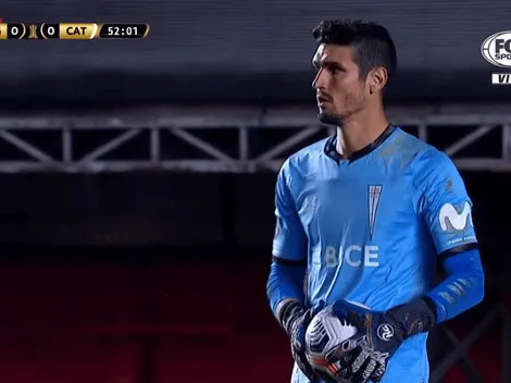 Dituro se luce con doble tapadón ante Argentinos Juniors