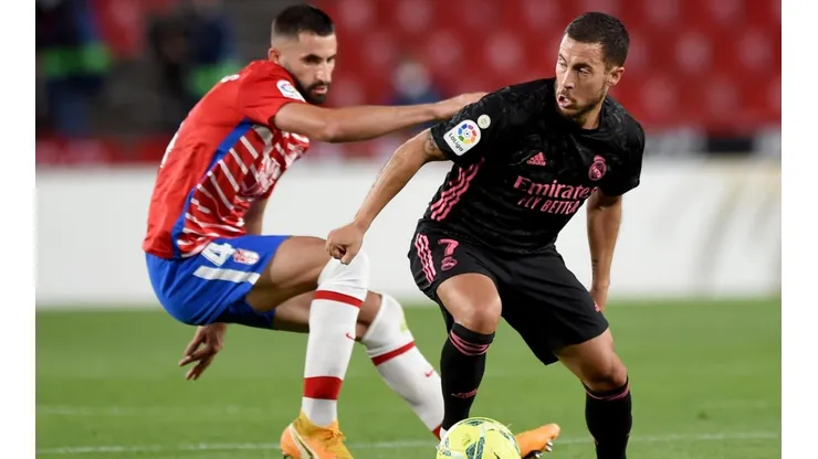 Real Madrid goleó al Granada y sigue en la lucha por el título de La Liga.