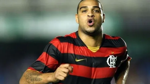 Adriano reconoce que en Flamengo se dedicó a tomar