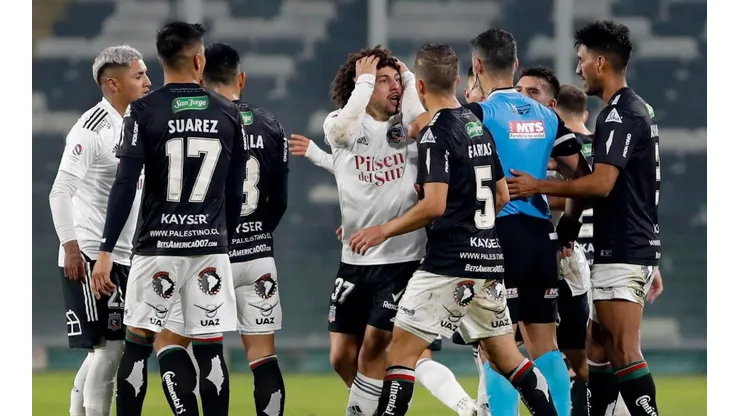 Véjar no cobró un claro penal para Colo Colo