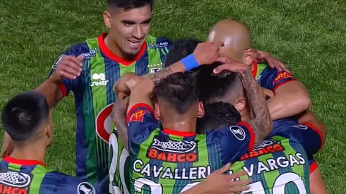 Ariel Martínez y La Calera festejan el 1-0 parcial contra Flamengo en Copa Libertadores.