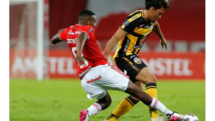 Los venezolanos siguen vivos en la copa, ya que derrotaron a Olimpia en la primera jornada.