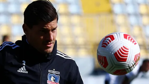 Miiko Albornoz debuta como titular en Colo Colo. ¿Habrá entendido todos los menajes?