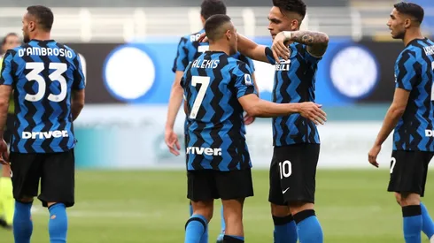 Alexis celebrando con Lautaro