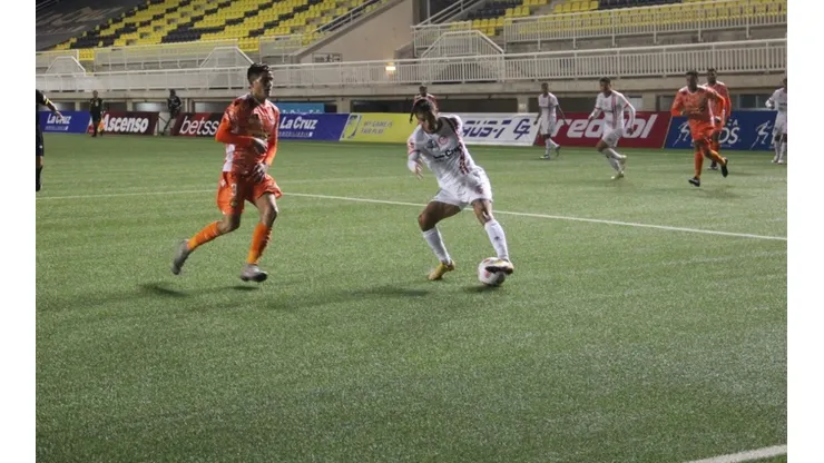 Unión San Felipe fue más que Cobreloa, pero no pudo llevarse la victoria en duelo válido por la quinta fecha de Primera B Ascenso