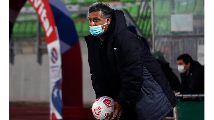 Ronald Fuentes se va de Wanderers sin saber de triunfos