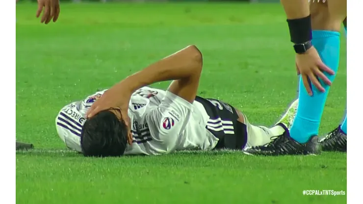 Miiko Albornoz debió salir por lesión
