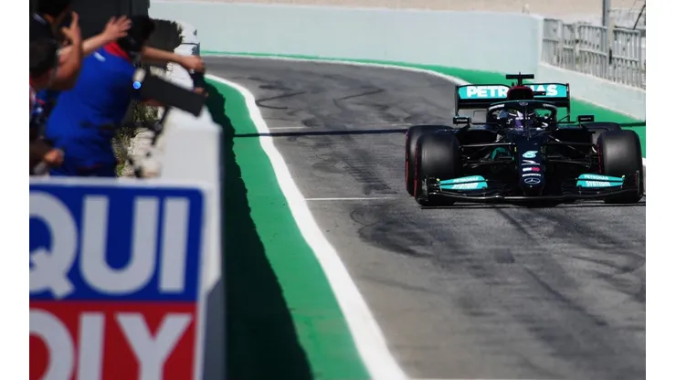 Lewis Hamilton consiguió su pole position número 100 en Montmeló.