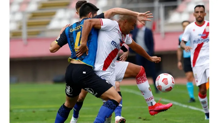 Curicó se mantiene en puestos de descenso.