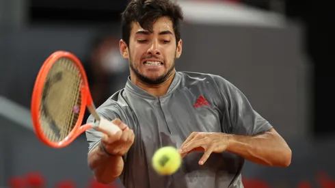 Garin sale a la cancha en Italia