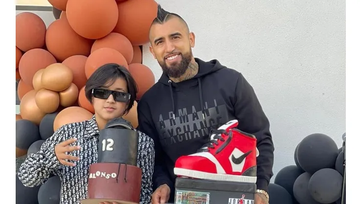 Arturo Vidal consiguió un lindo saludo de Lautaro y Alexis para su hijo Alonso.