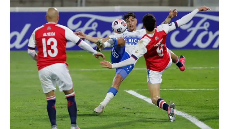 El gerente deportivo de Cruzados analizó el rendimiento de los chilenos en copas internacionales.