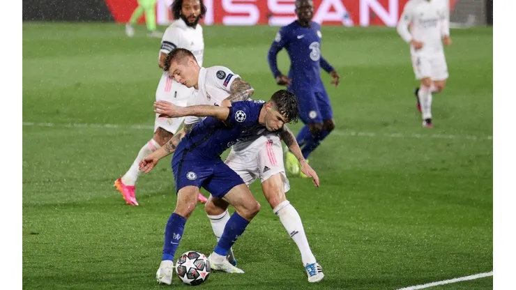 Toni Kroos sacó su jerarquía para responderle a Mason Mount.