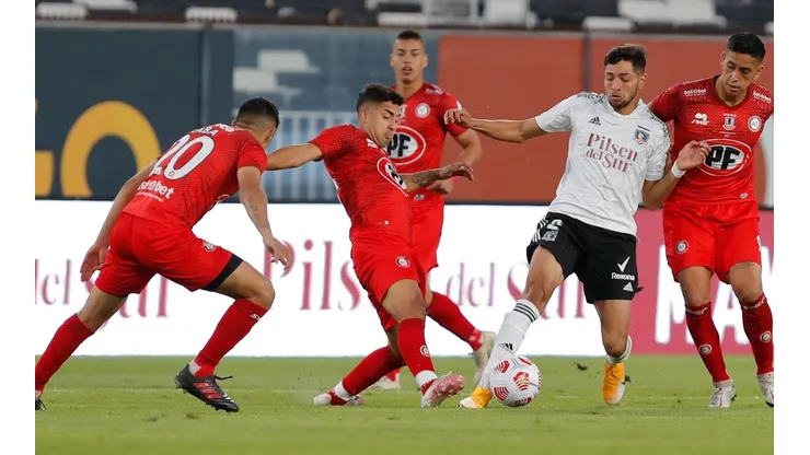 Jeyson Rojas se ganó el puesto de lateral derecho en Colo Colo con Gustavo Quinteros