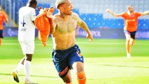 Junior Fernandes es figura en el fútbol turco.