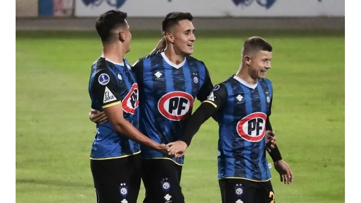 Con la misión de mantener el invicto y de lograr los tres puntos, Huachipato recibe a Rosario Central.