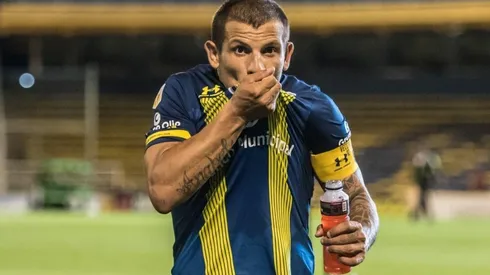 El ex Colo Colo fue vital para el triunfo de Rosario en el clásico.