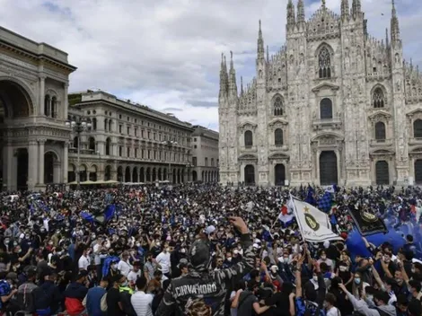Miles de hinchas del Inter repletan las calles pese a la pandemia