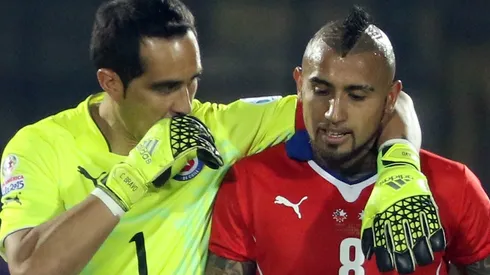 Claudio Bravo y Arturo Vidal suman 21 trofeos ganados en sus carreras profesionales