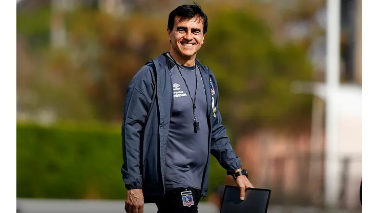 Gustavo Quinteros tiene el optimismo renovado para la actual campaña de Colo Colo, después del angustioso final del último campeonato