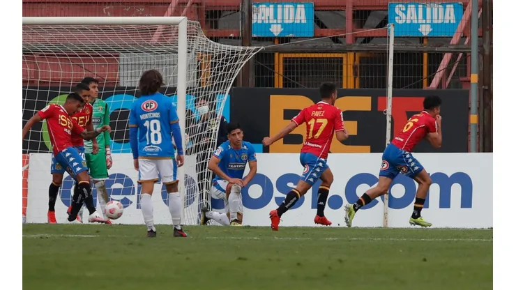 Thomas Galdames grita el gol que en los descuentos le dio el empate a Unión Española sobre Audax.
