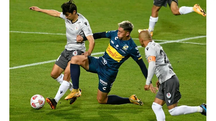 Humberto Suazo y Matías Fernández son la cuota de experiencia en La Serena.