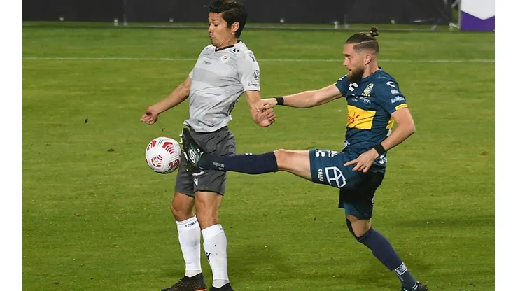Matías Fernández tuvo un gran partido frente a Everton.