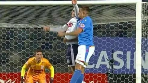 Holgado recibió un golpe de Gonzalo Lauler y sufrió fractura nasal.