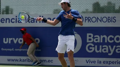 Jarry sigue firme en Salinas