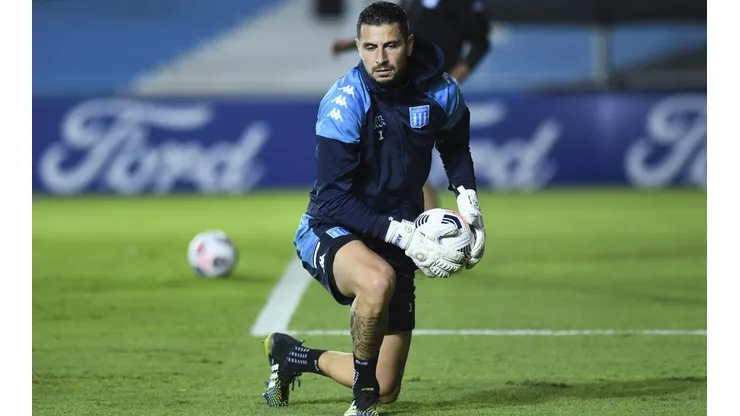 Arias tuvo un partidazo y se ganó los elogios de la prensa argentina