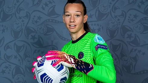 Christiane Endler y notable promesa: si gana la Champions League se tira al río Sena.