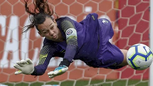 Tiane Endler abre su corazón y se refiere a la maternidad.