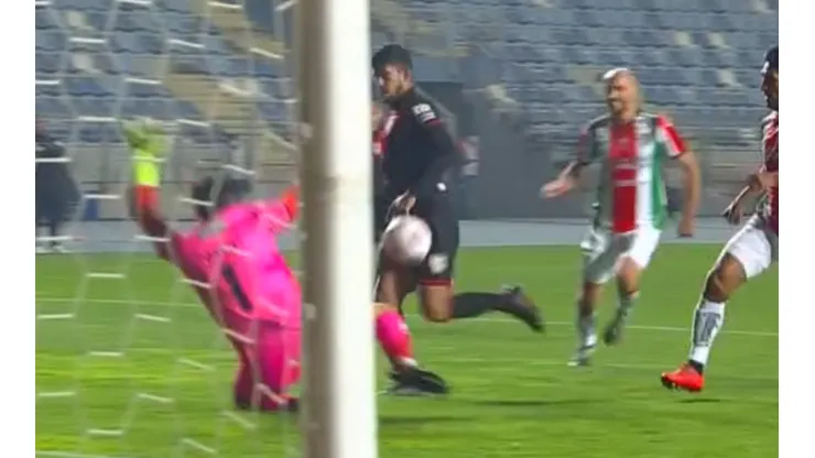 Ze Roberto abrió el marcador ante Palestino