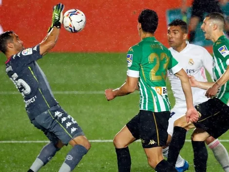 Claudio Bravo es parte del equipo de la semana en el FIFA 21