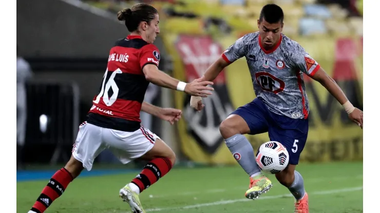 Flamengo e Isla firman una goleada 4-1 contra La Calera en Copa Libertadores.
