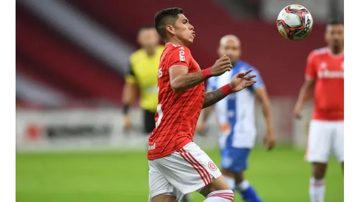 El técnico de Carlos Palacios en el Inter de Porto Alegre pide paciencia para el chileno