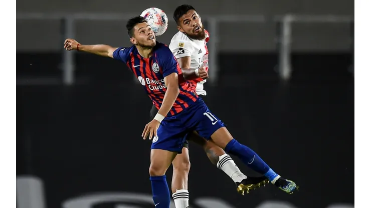 El chileno tuvo una noche accidentada en Argentina ante San Lorenzo.