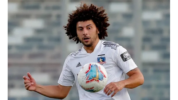 Maximiliano Falcón vuelve a la formación de Colo Colo después de cuatro partidos y justo para el Supeclásico ante Universidad de Chile.