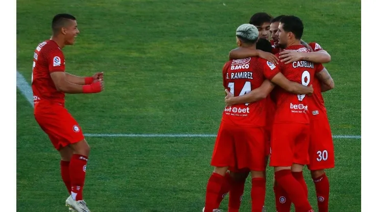 Aparte de la buena actuación en Copa Libertadores, los cementeros marchan segundos en el Campeonato Nacional.