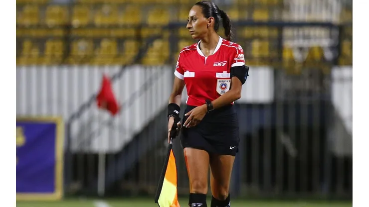La histórica Cindy Nahuelcoy será guardalíneas en el superclásico de Colo Colo y la U como segunda asistente.