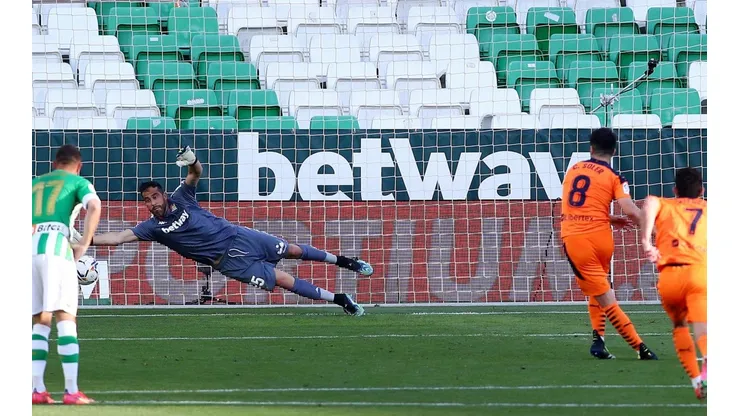 Claudio Bravo vive una gran temporada con el Betis de Manuel Pellegrini.