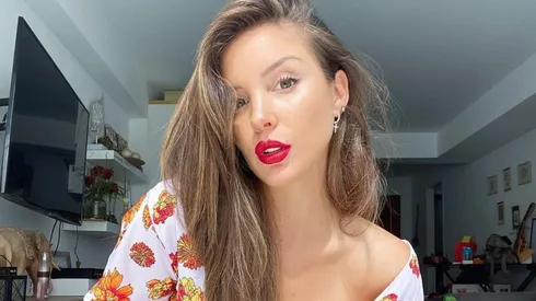 Cata Vallejos ahora vive en Perú, junto a su pololo actor argentino.