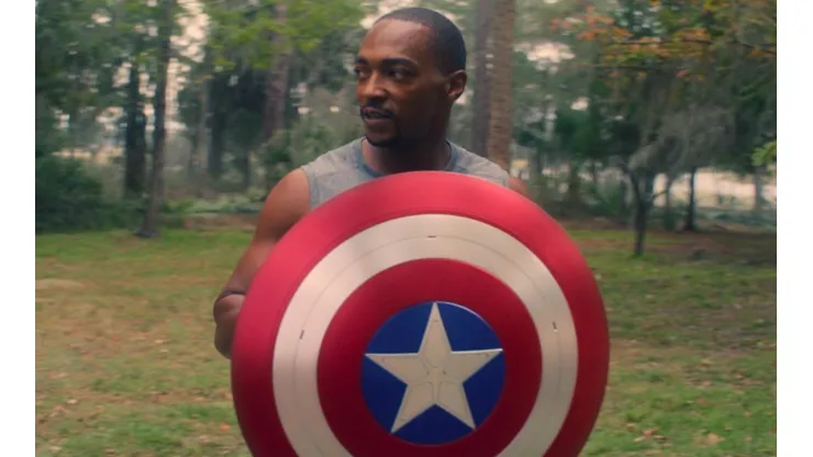 Tras los sucesos de The Falcon and The Winter Soldier, Sam Wilson (Anthony Mackie) quedó a cargo del manto para Capitán América 4