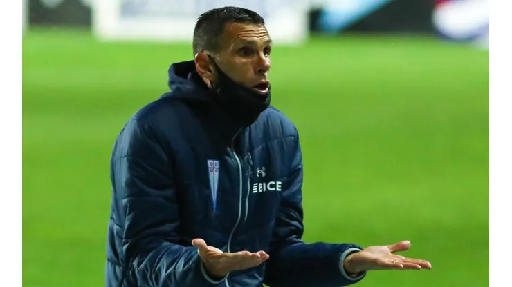 Para Gustavo Poyet, el debut de la UC en la Libertadores fue bueno por los primeros 40 minutos y fueron cinco minutos los que los sacaron del partido.