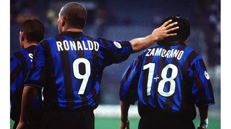 Ronaldo Nazario e Iván Zamorano hicieron una dupla imposible de olvidar en el Inter de Milán, comenzando por el número de sus camisetas