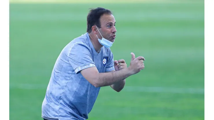 Luvera asumió de forma interina, pero merced a sus buenos resultados se quedó en la banca