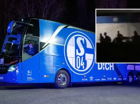 Hinchas del Schalke atacan a los jugadores tras el descenso